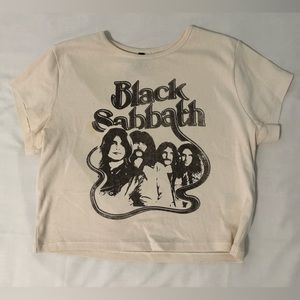 H&M „Black Sabbath” off-white cropped t shirt